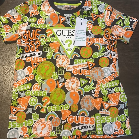 NWT Guess Yellow Multi Short Sleeve T-Shirt Geometric Logo Azure - Picture 4 of 10